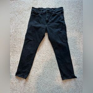 Lucky Brand Men’s Jeans Size 36x30 Black Washed Denim Frayed Raw Hem 412 Athl